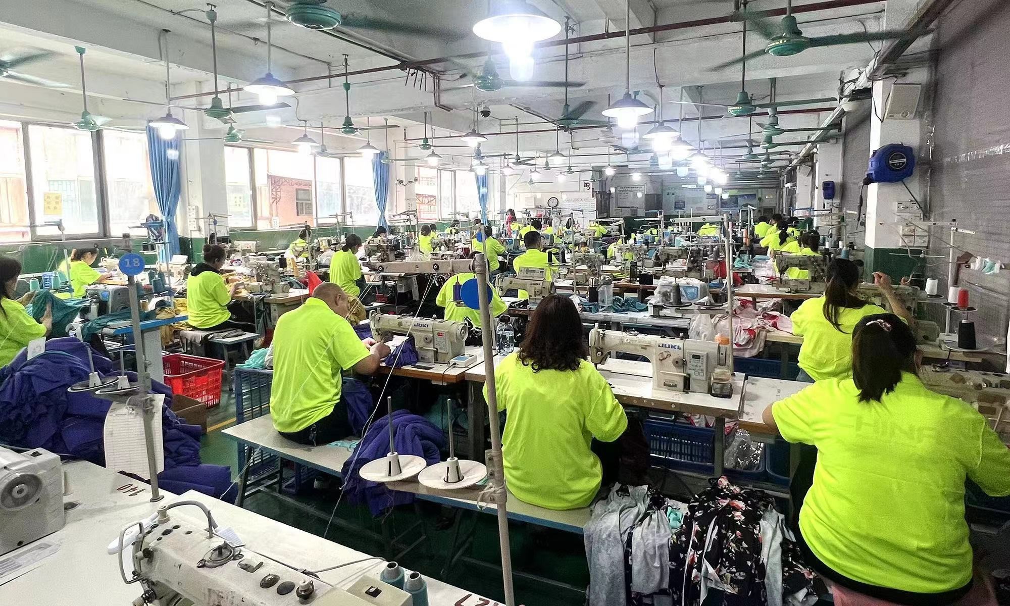 Guangzhou Vinas clothing technology Co., LTD কারখানা উত্পাদন লাইন